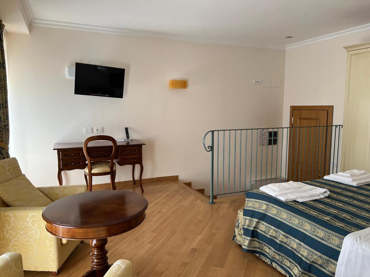 Отель Domus Stella Maris - Casa Per Ferie Анкона Экстерьер фото